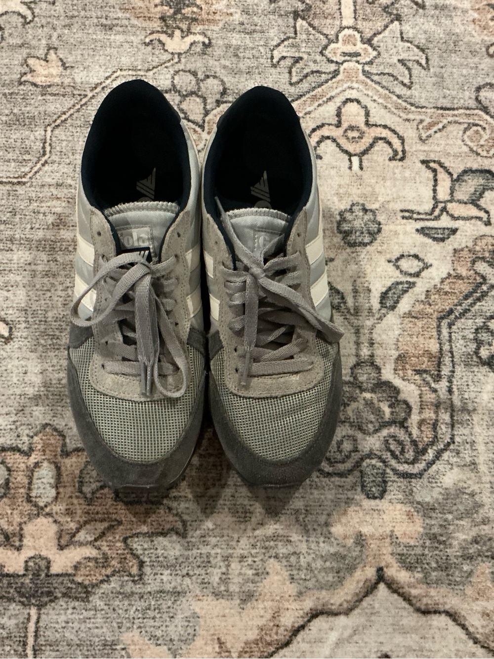 Gola Men's Grey and White Retro Runner Sneakers